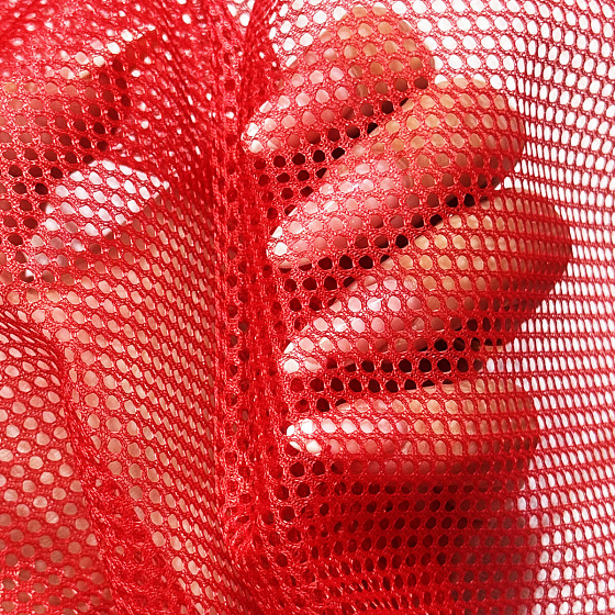 Síť polyesterová pro oblečení Červená, oko 2x2mm